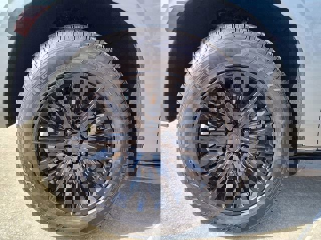 Used 2021 GMC Yukon XL AT4 w/ AT4 Premium Package image 16