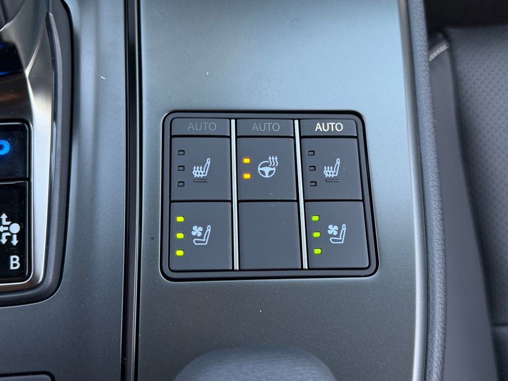 New 2026 Lexus UX 300h AWD image 26