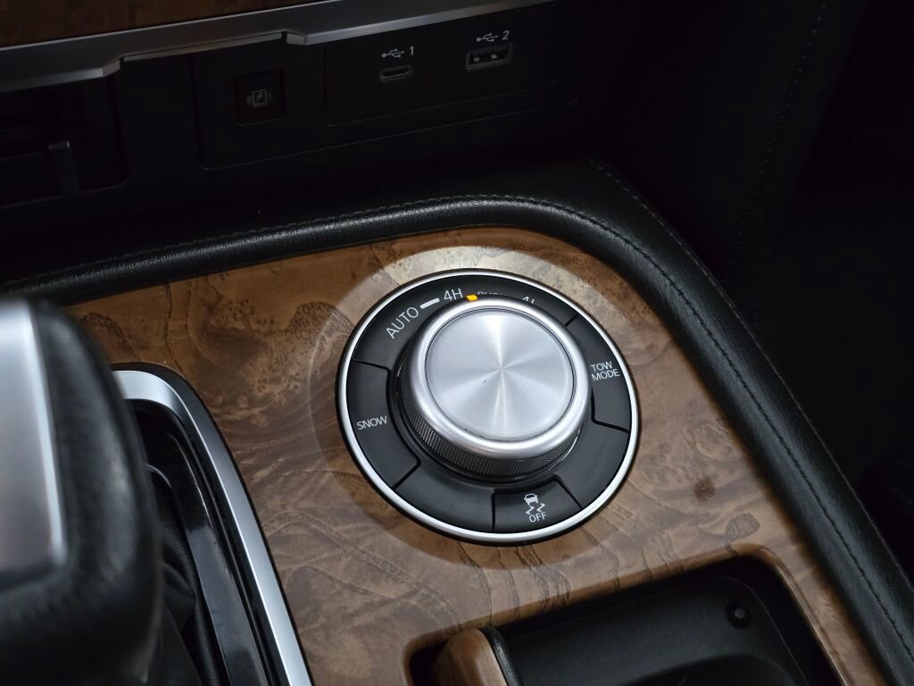 Used 2022 Nissan Armada SL w/ Captain's Chairs Package image 36