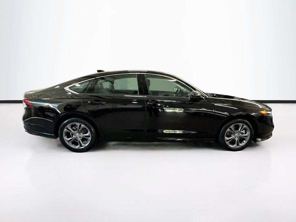 Used 2025 Honda Accord EX-L image 4