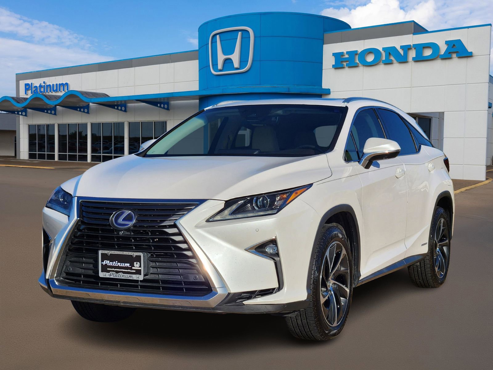 Used 2017 Lexus RX 450h F Sport image 2