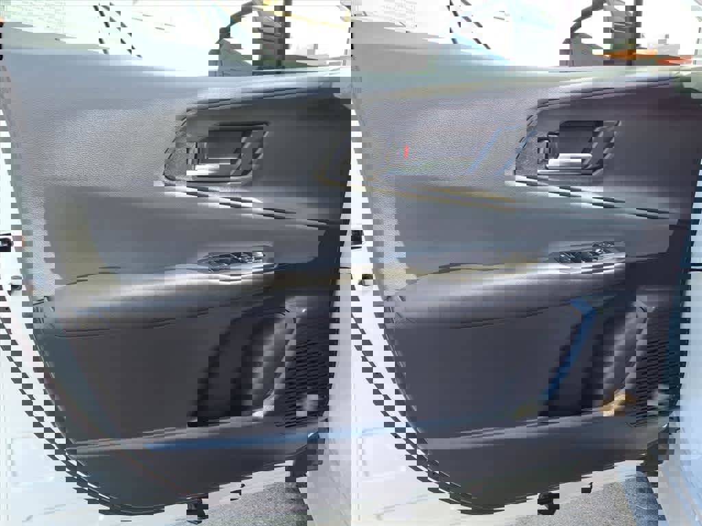 Used 2024 Toyota Prius XLE image 17