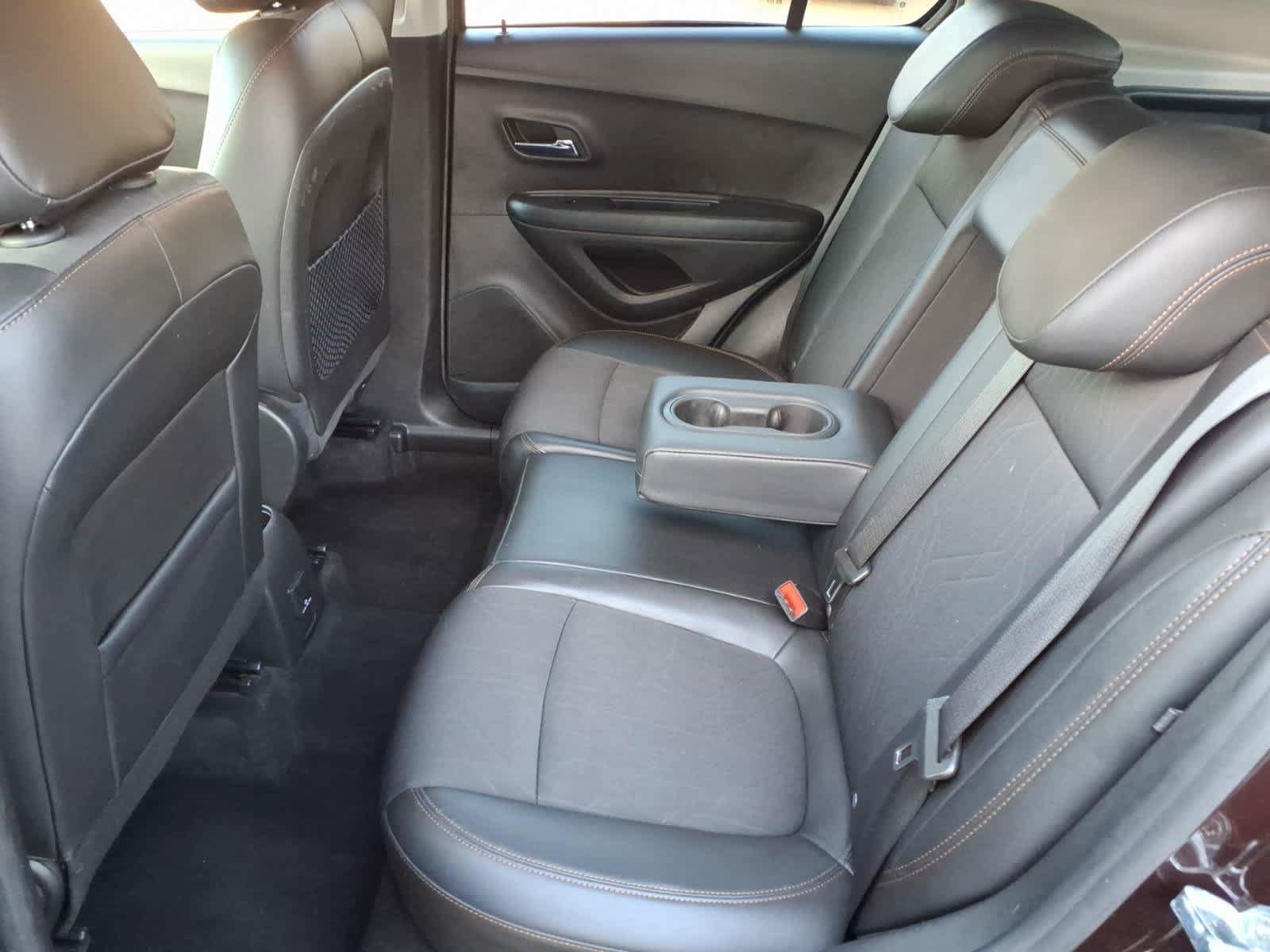 Used 2021 Chevrolet Trax LT AWD/4WD image 9