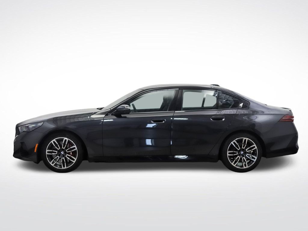 Used 2026 BMW 540i xDrive AWD/4WD image 2