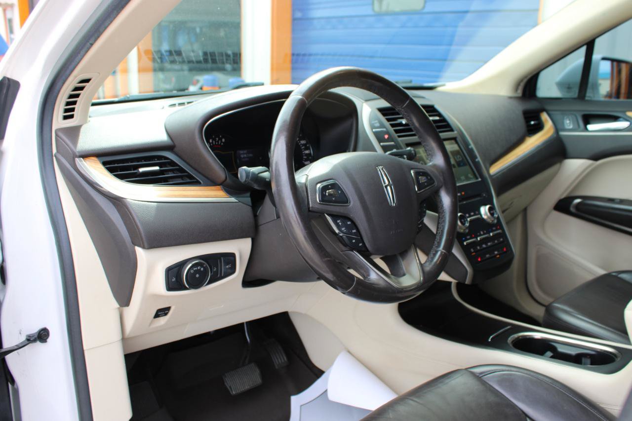 Used 2016 Lincoln MKC Select w/ Select Plus Package AWD/4WD image 15