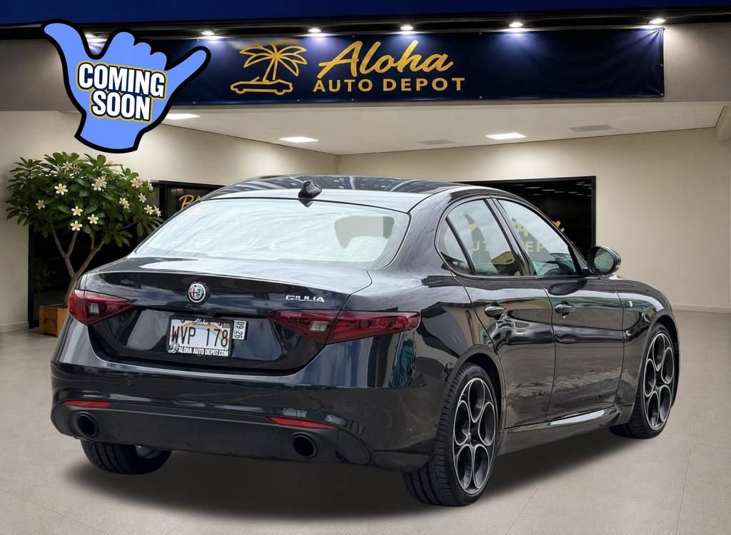 Used 2022 Alfa Romeo Giulia Ti RWD image 5