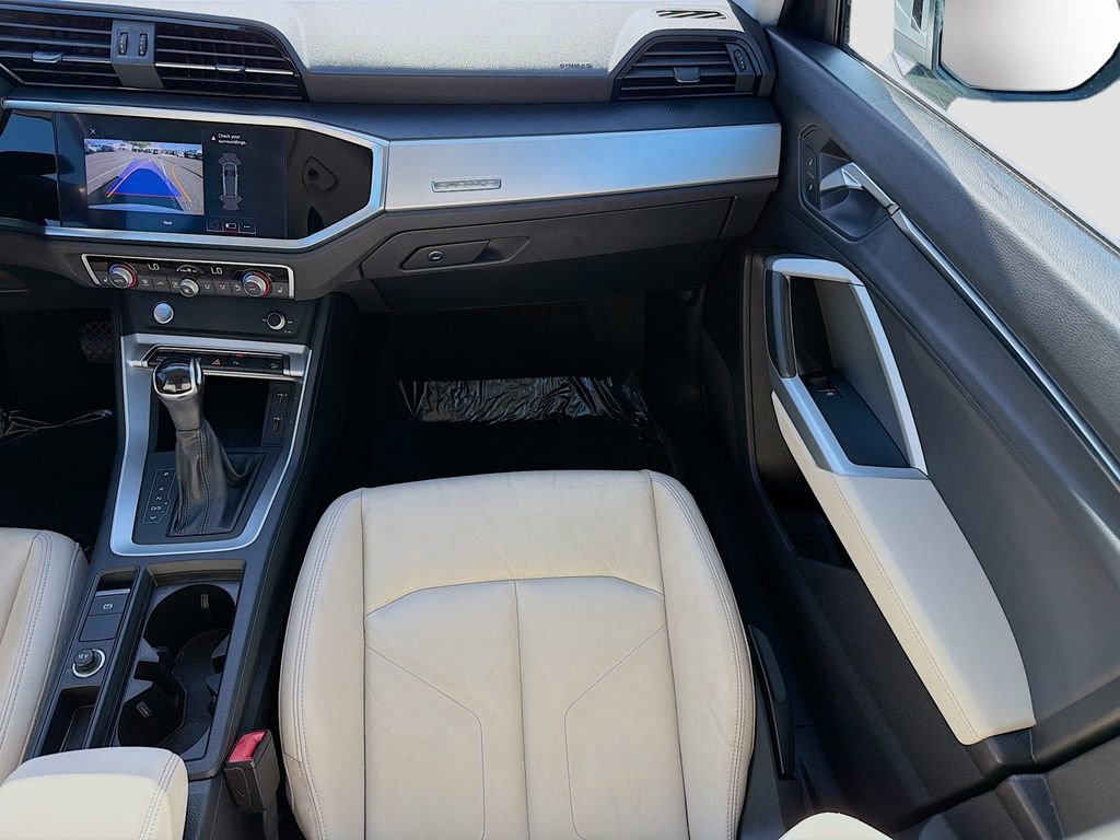 Used 2020 Audi Q3 2.0T Premium image 18