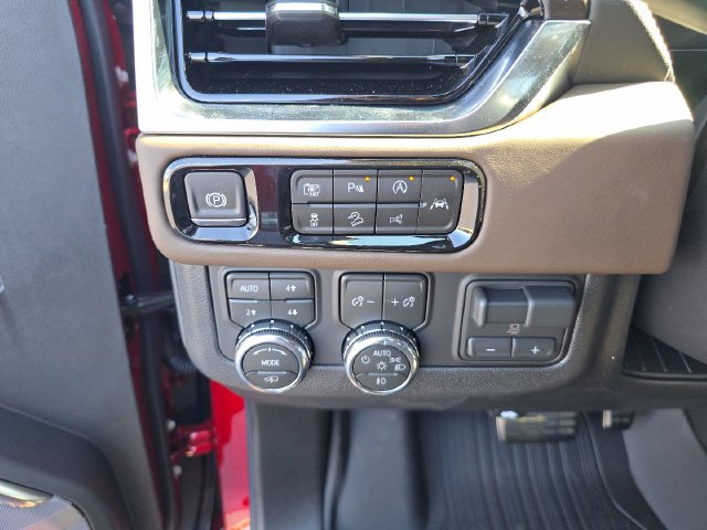 New 2026 GMC Yukon Denali Ultimate w/ LPO, Illumination Package AWD/4WD image 13