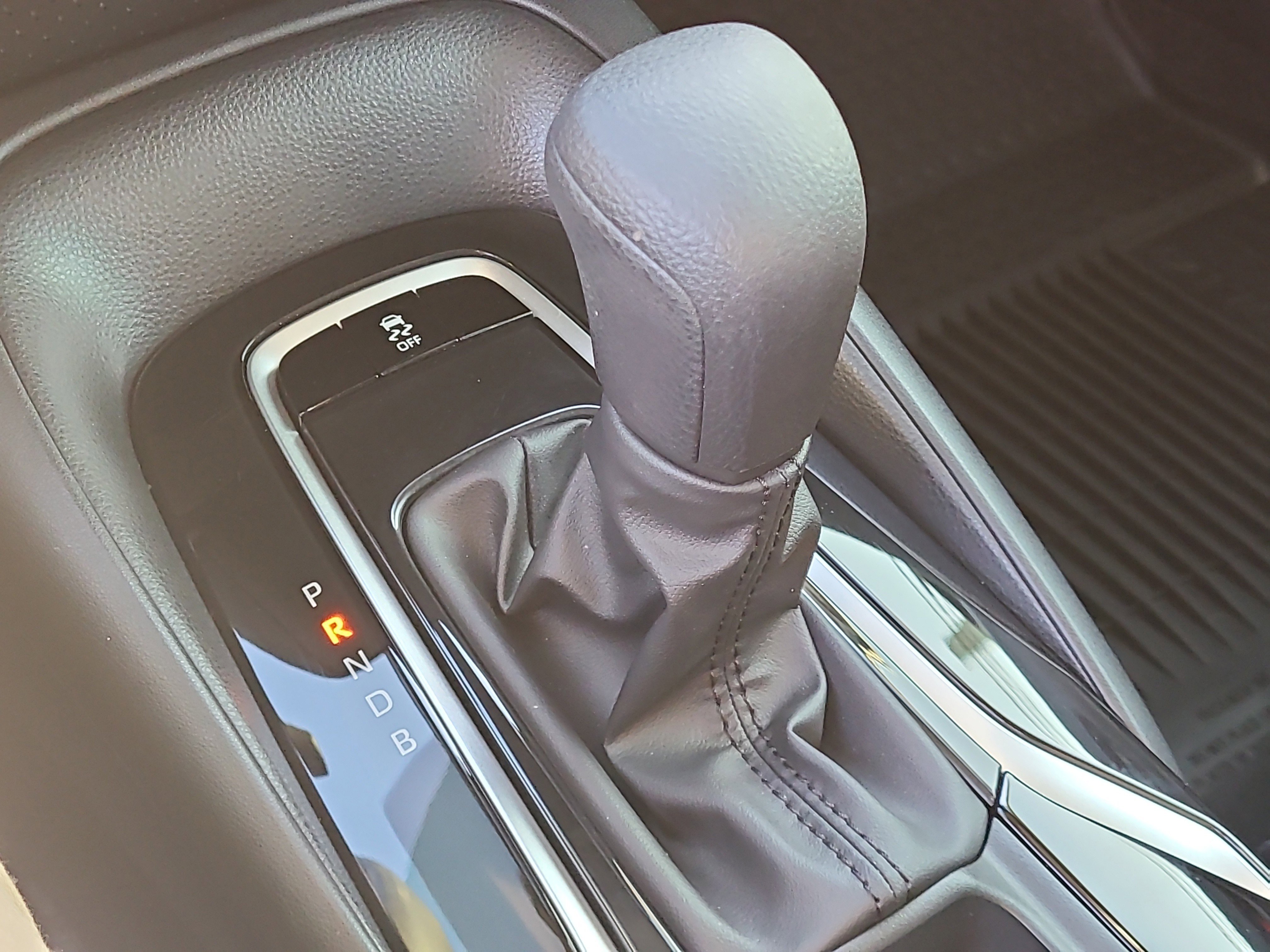 Used 2022 Toyota Corolla LE image 28