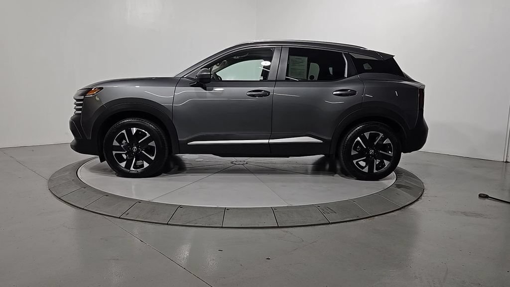 Certified 2025 Nissan Kicks SV w/ SV Premium Package AWD/4WD image 2