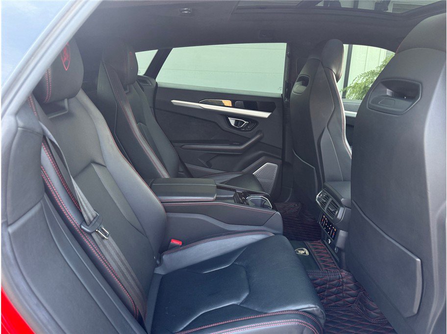 Used 2019 Lamborghini Urus AWD/4WD image 33