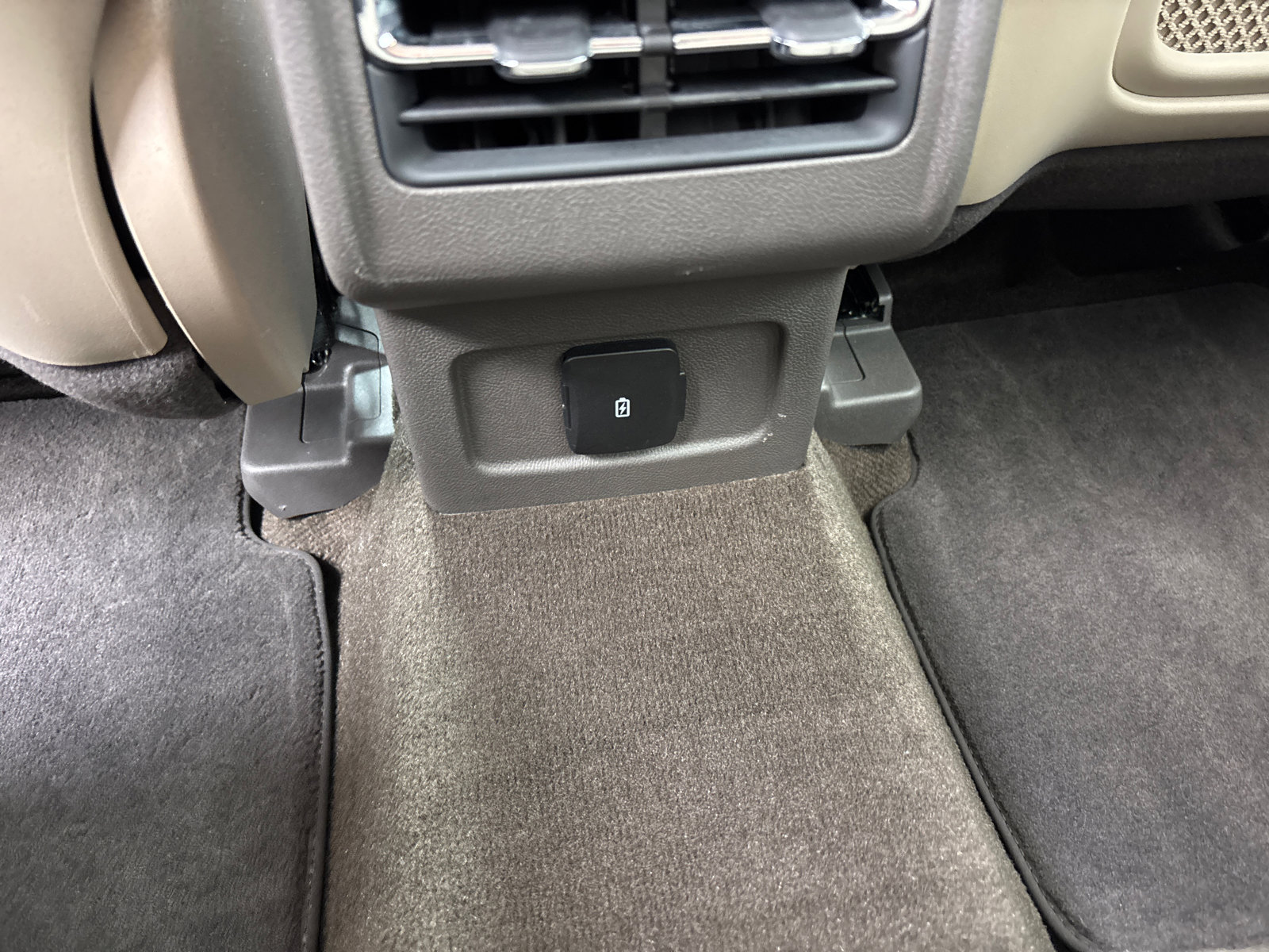 Certified 2022 Lincoln Corsair FWD image 32