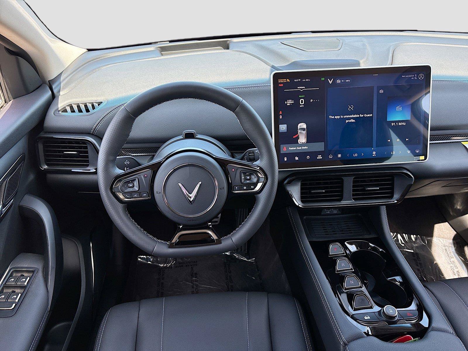 New 2025 VinFast VF 8 Eco AWD/4WD image 21