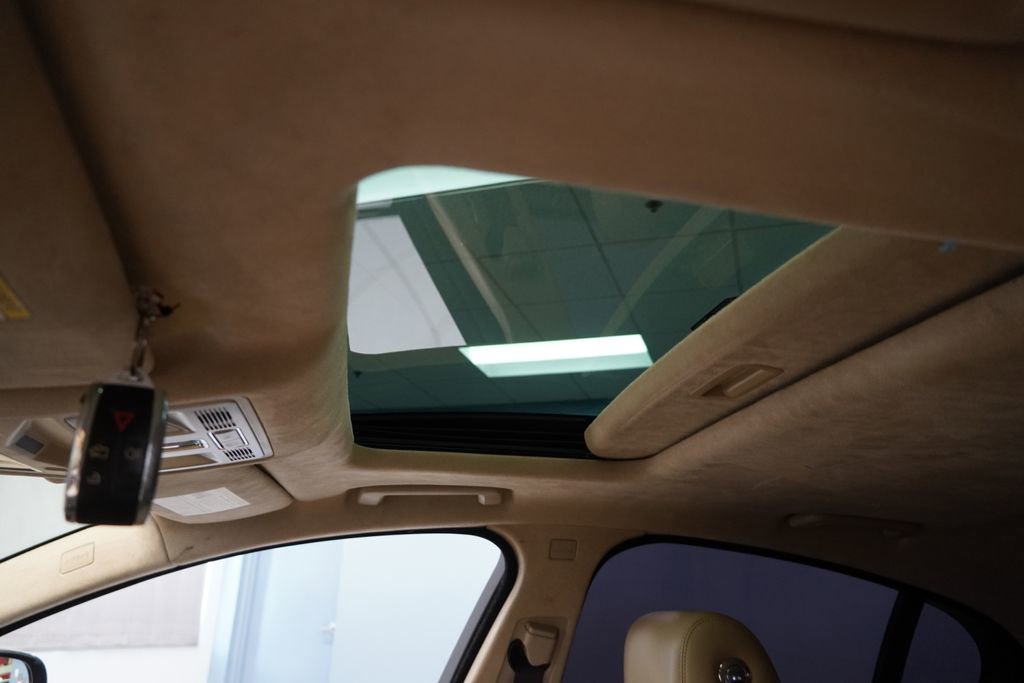 Used 2012 Jaguar XF Portfolio image 3