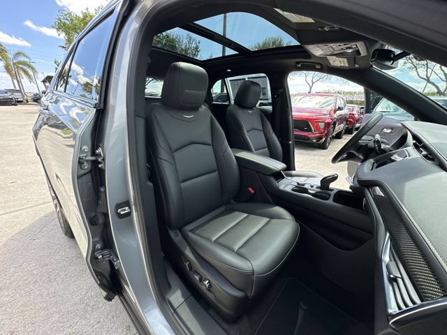 Certified 2023 Cadillac XT4 Sport w/ Driver Assist Package FWD image 33