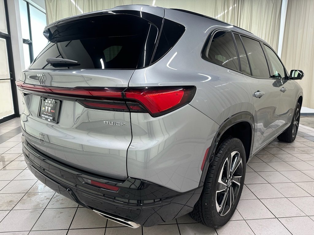 Certified 2025 Buick Enclave Sport Touring image 5