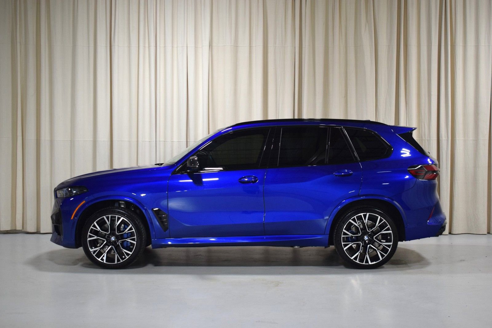Used 2025 BMW X5 M Competition AWD/4WD image 5