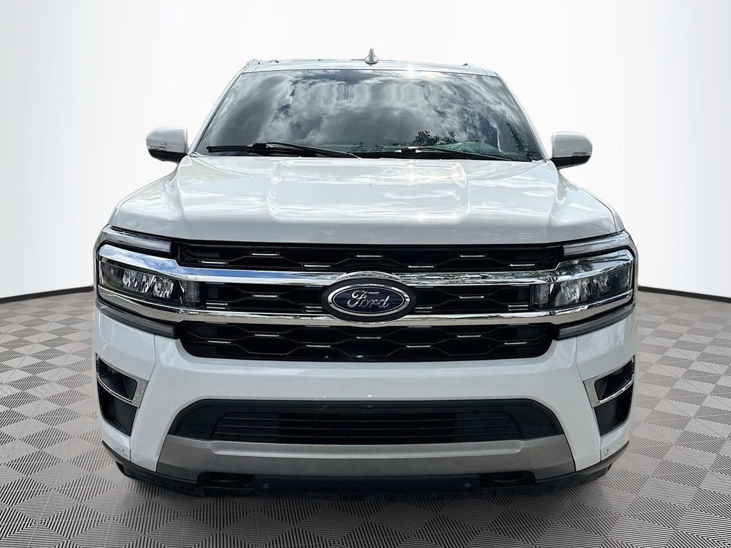 Used 2022 Ford Expedition Max Limited AWD/4WD image 2