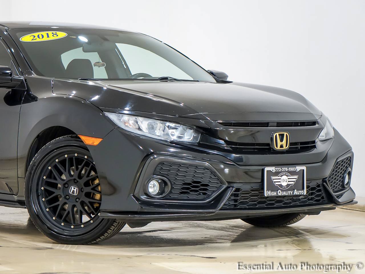 Used 2018 Honda Civic Sport image 2