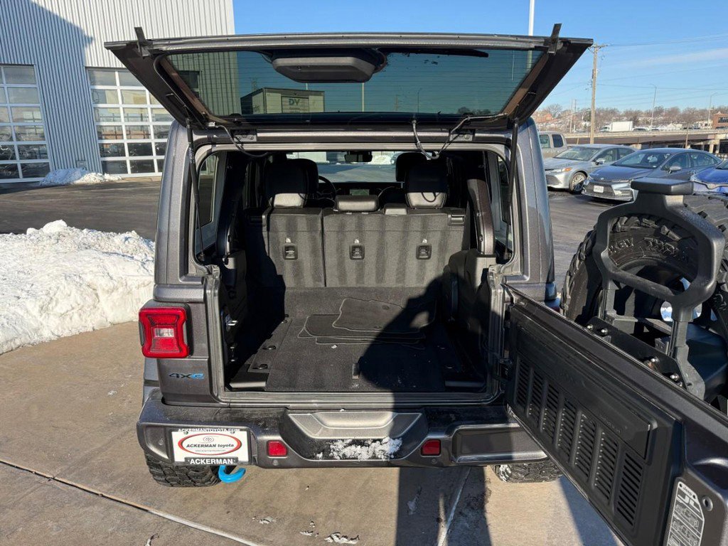 Used 2021 Jeep Wrangler Unlimited Sahara image 7