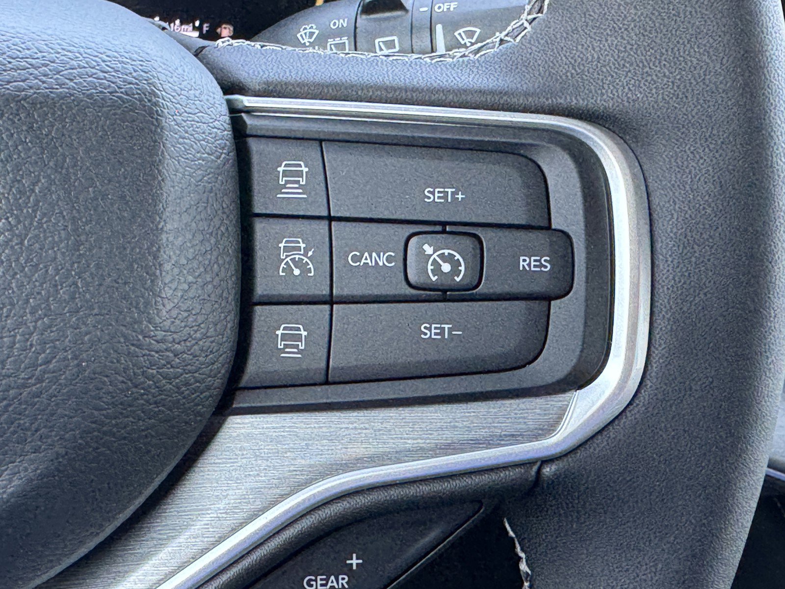 New 2025 Jeep Wagoneer L Series II w/ Premium Group I image 20