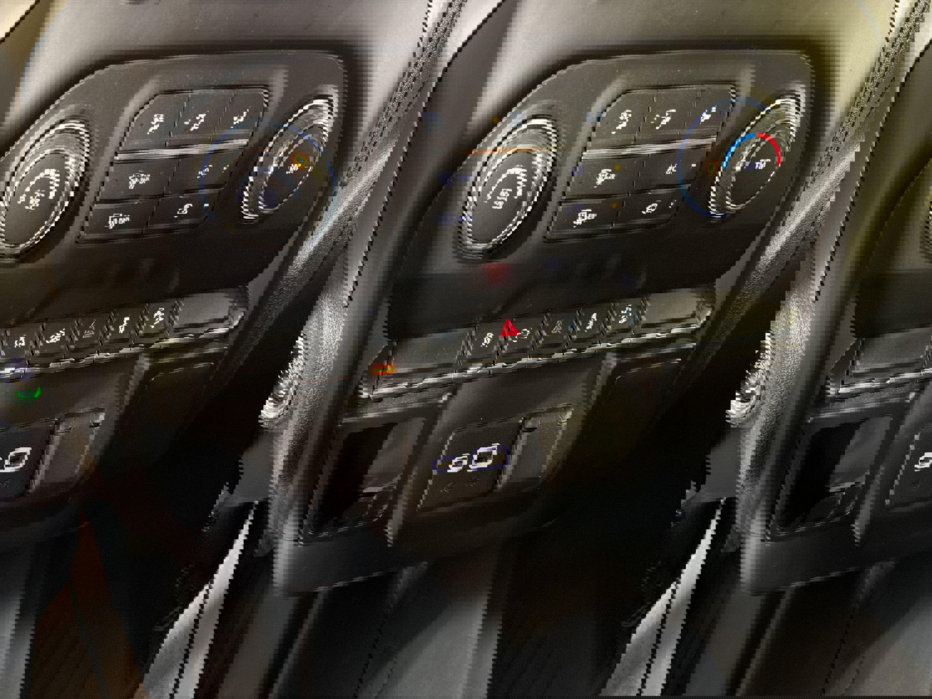 Used 2020 Chevrolet Silverado 1500 LT Trail Boss image 19