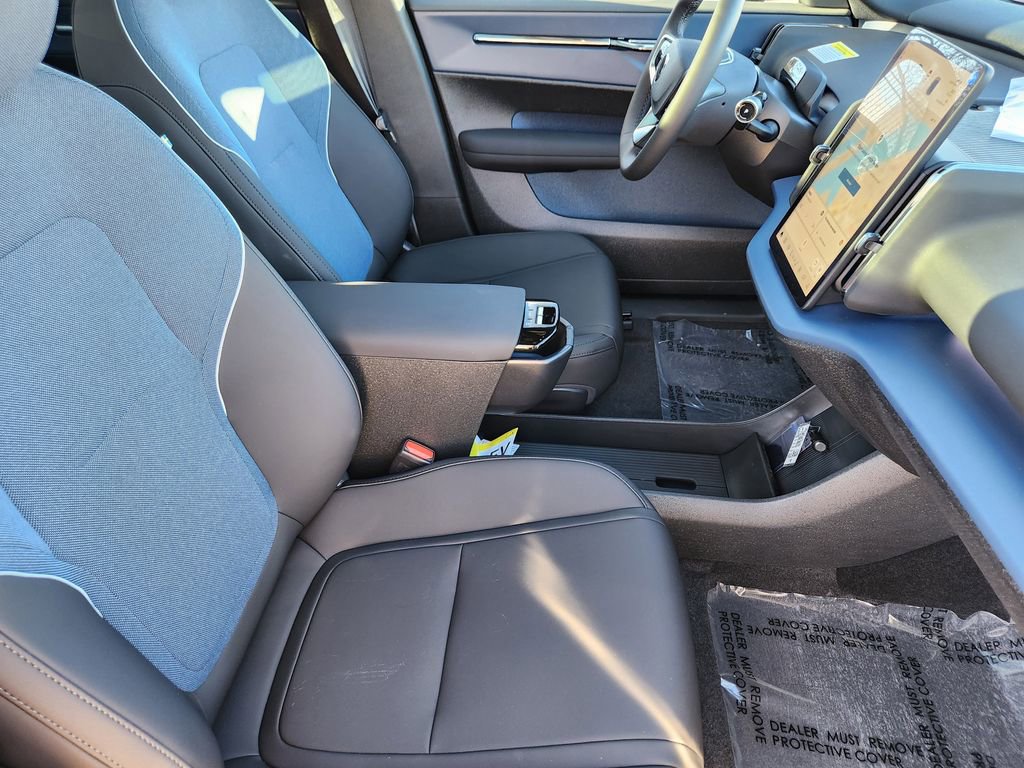 New 2026 Volvo EX30 Plus w/ Climate Package image 5