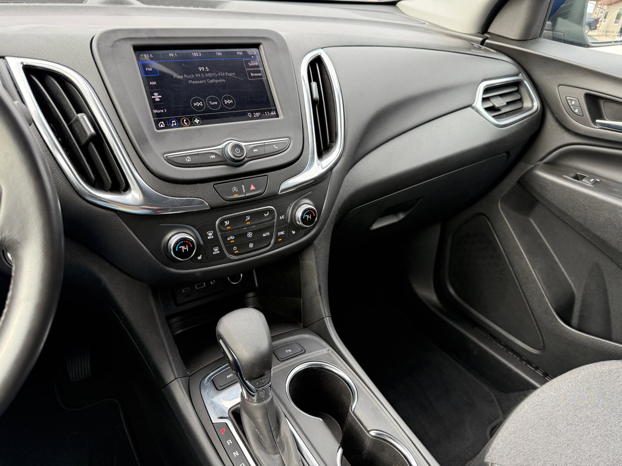 Used 2022 Chevrolet Equinox LT image 14