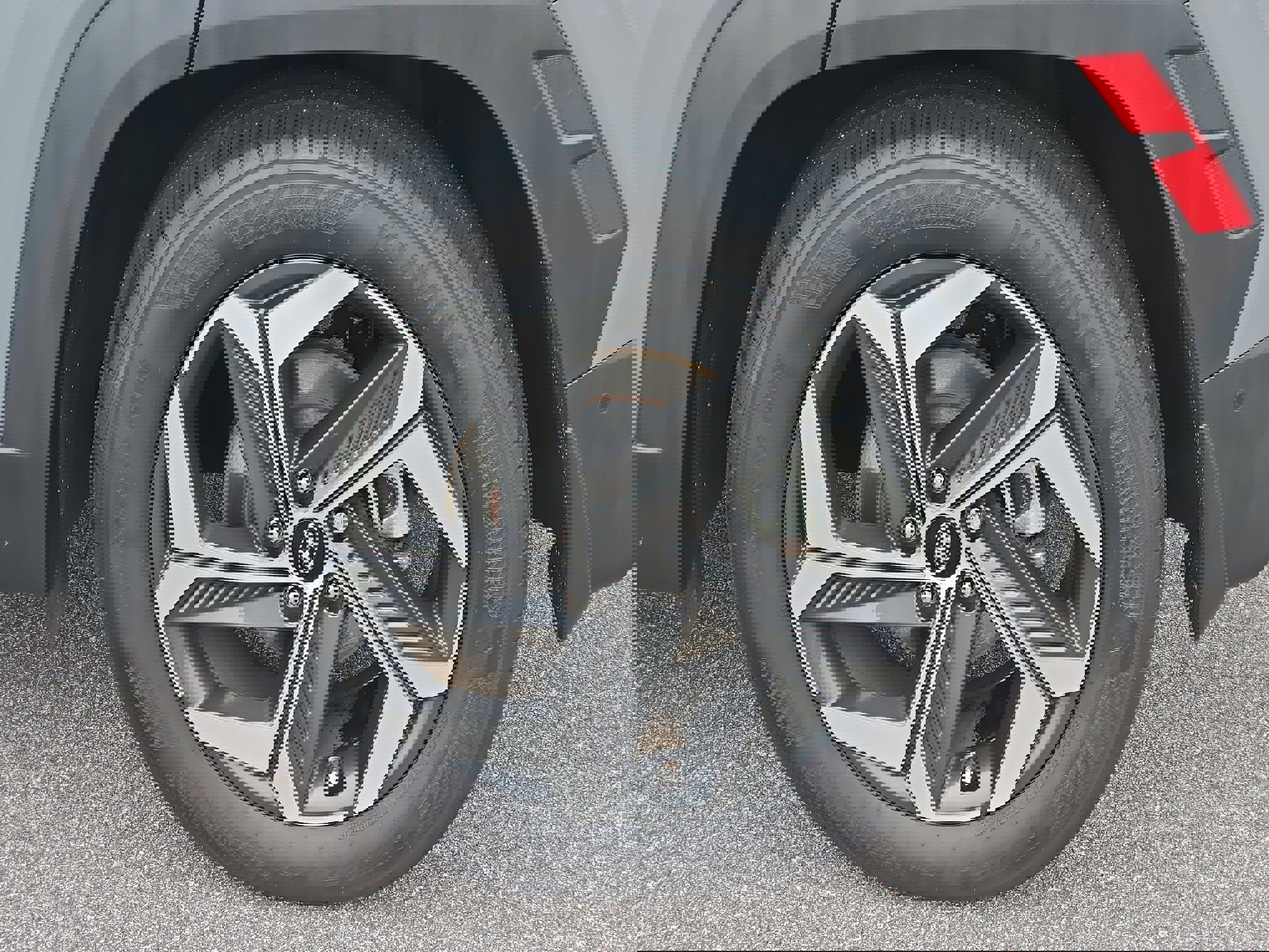 Used 2024 Hyundai Tucson Limited image 32