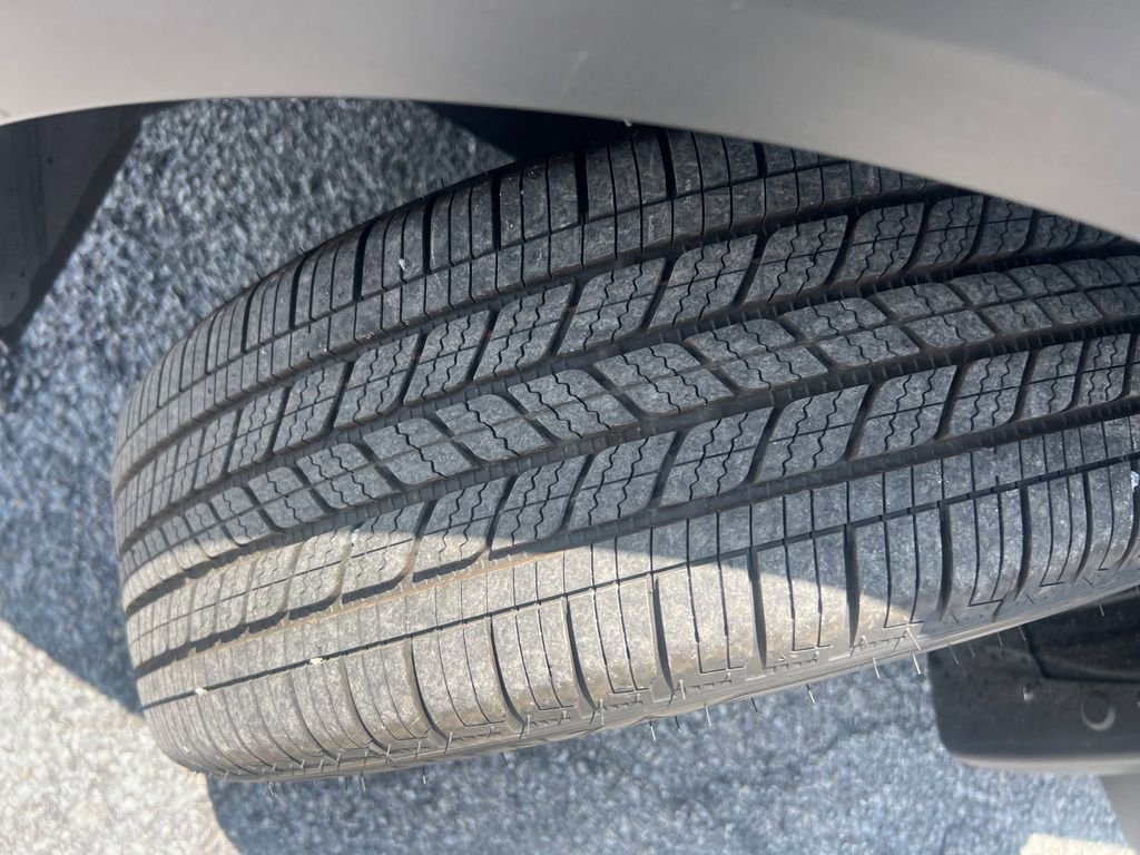 New 2025 Nissan Kicks SR image 27