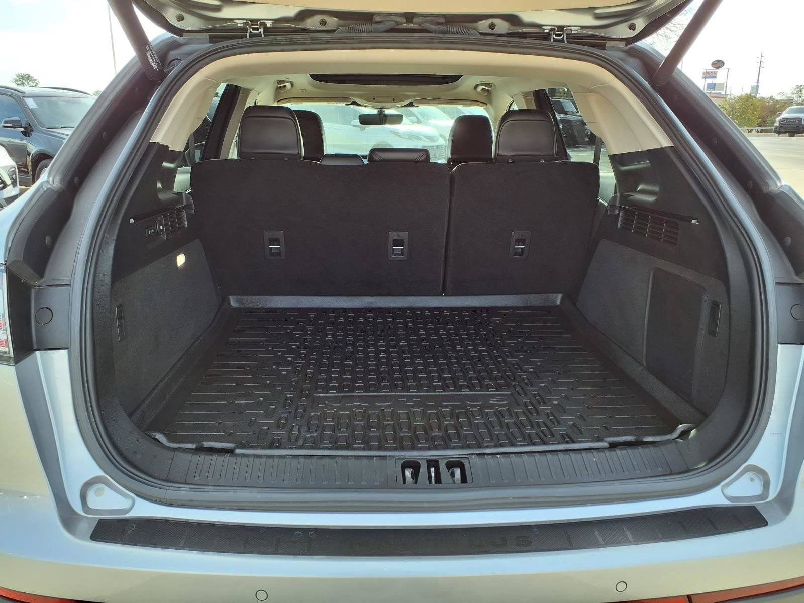 Used 2022 Lincoln Nautilus Reserve w/ Luxury Package image 8