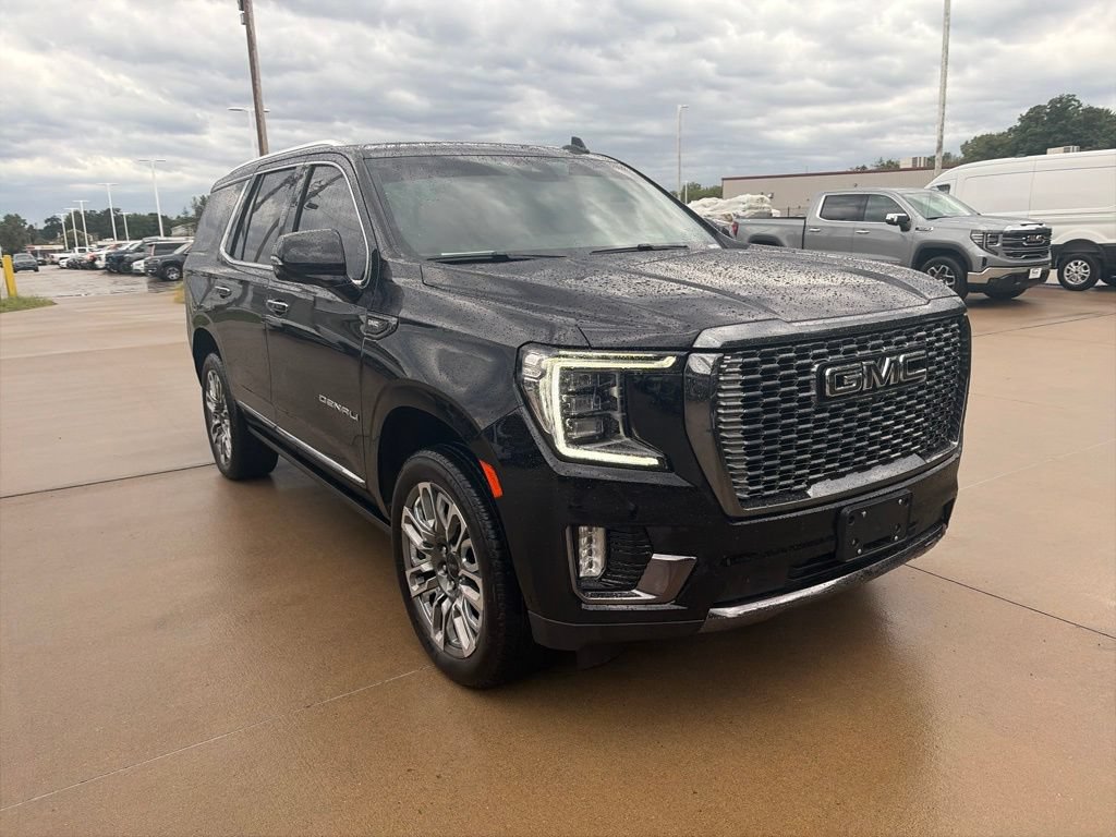Used 2024 GMC Yukon Denali Ultimate AWD/4WD image 5