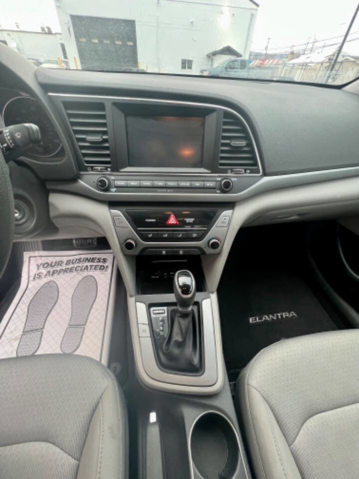 Used 2018 Hyundai Elantra SEL w/ Cargo Package image 18