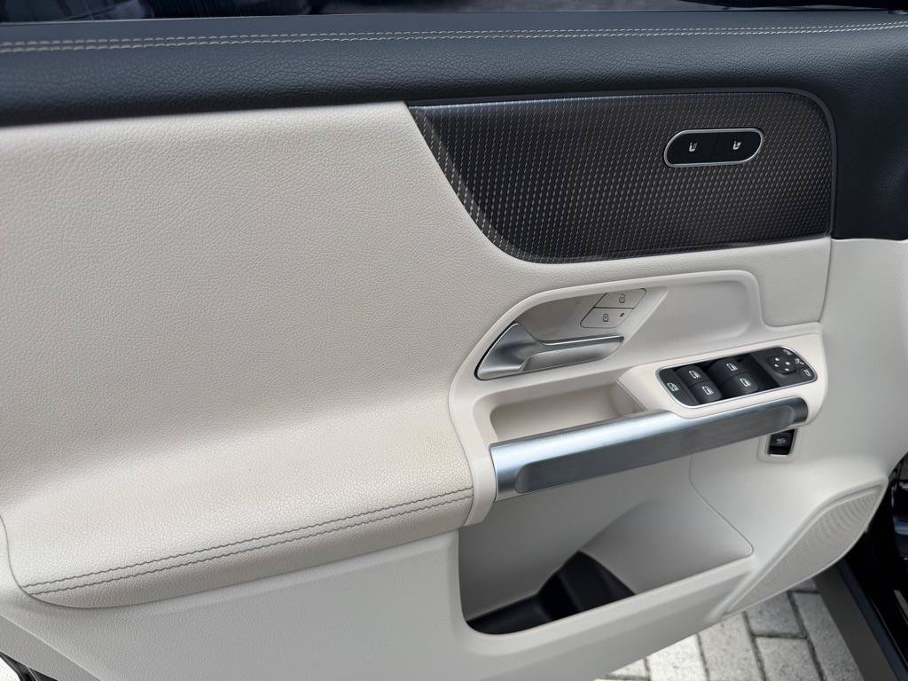 Used 2022 Mercedes-Benz EQB 350 4MATIC image 15