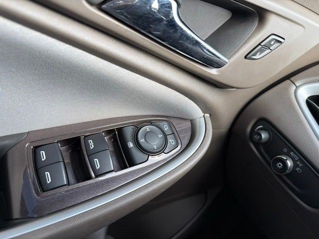 Used 2024 Chevrolet Malibu LT FWD image 28