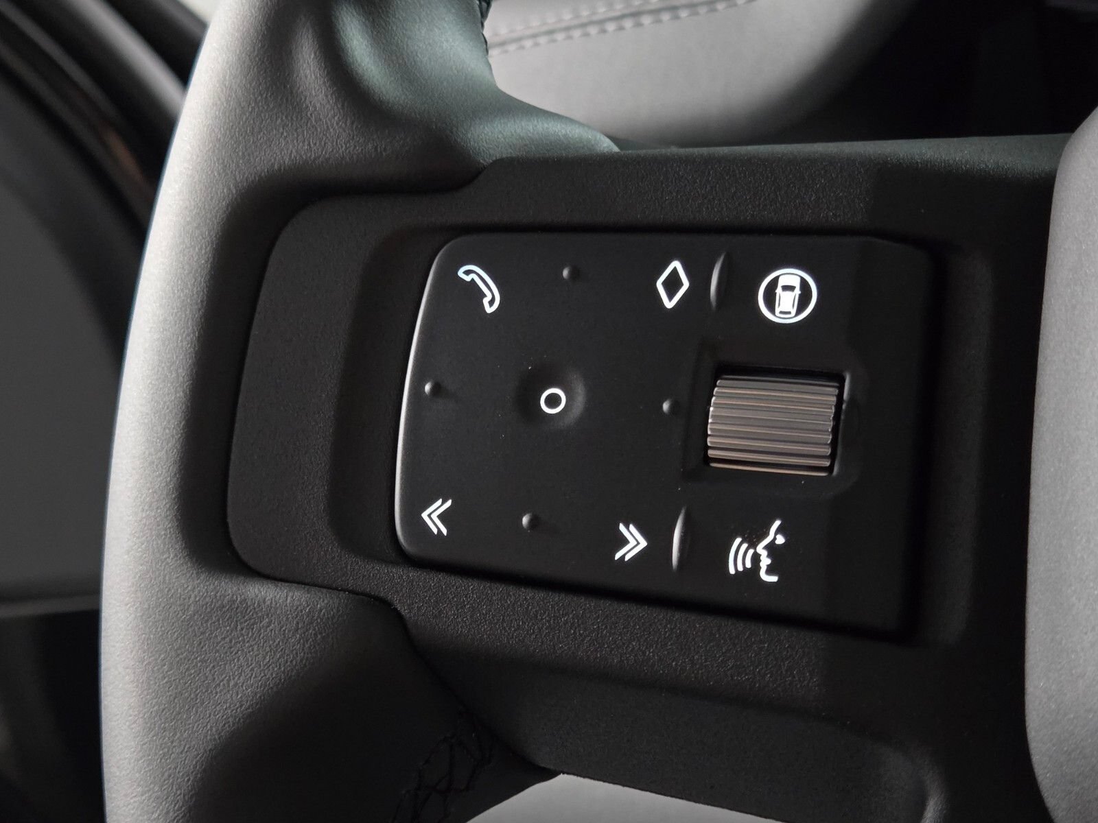 New 2026 Land Rover Defender 110 X AWD/4WD image 26