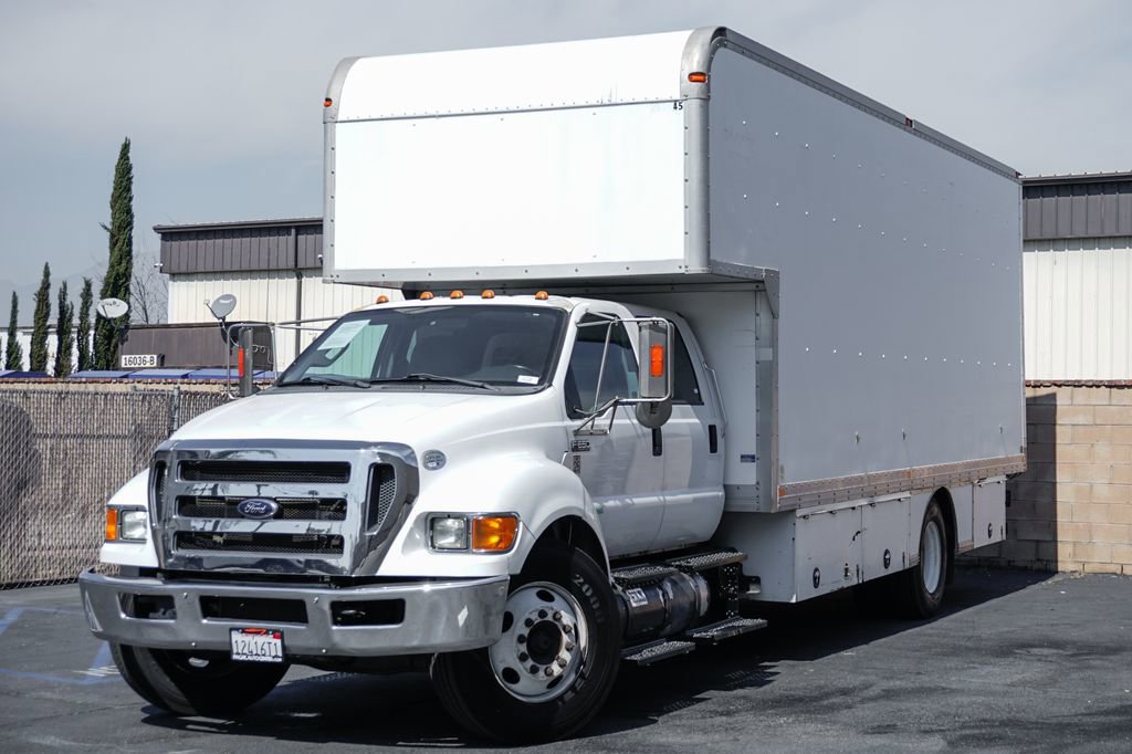 Used 2015 Ford F650 2WD Crew Cab Super Duty image 4