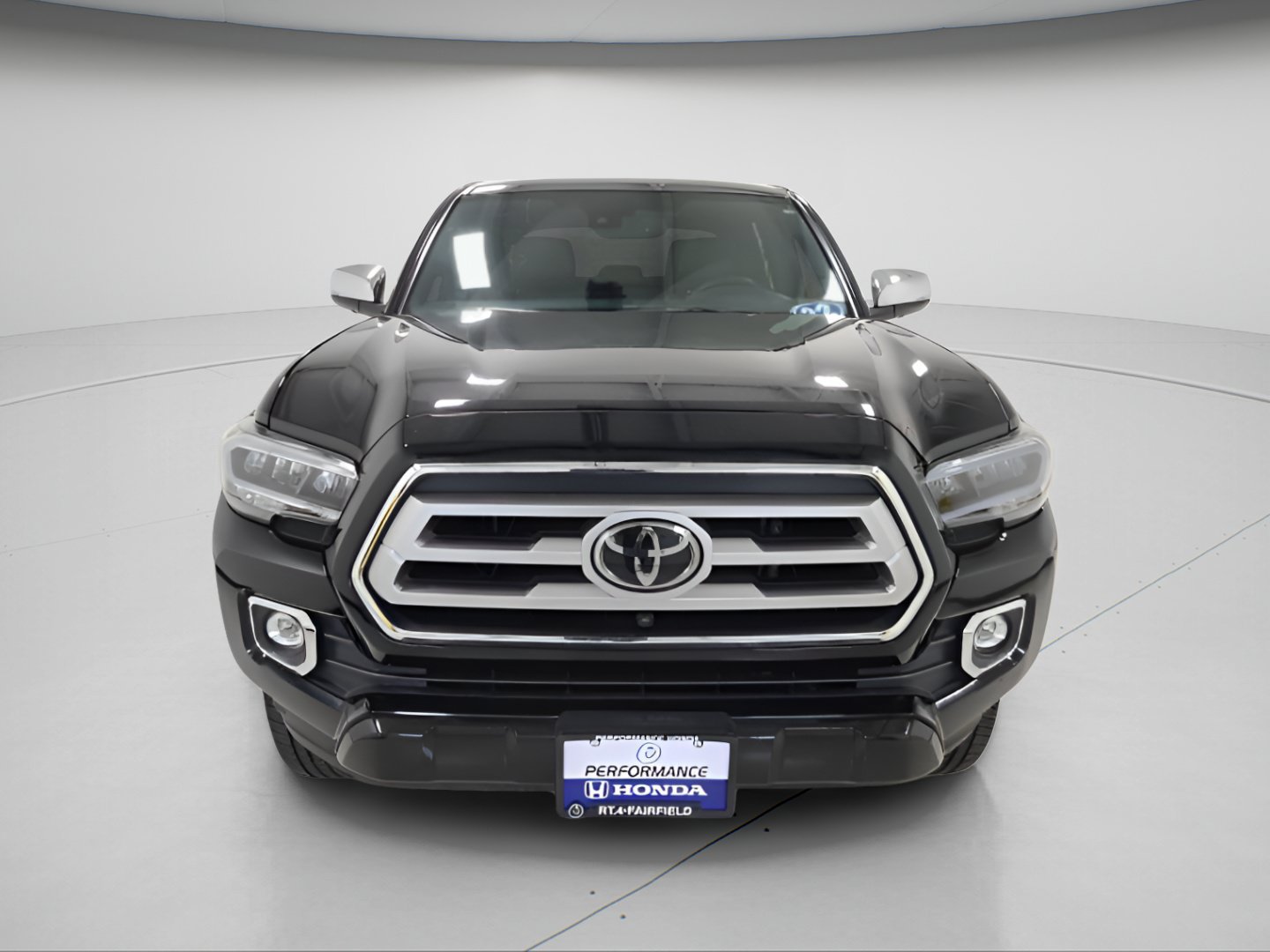 Used 2022 Toyota Tacoma Limited AWD/4WD image 2