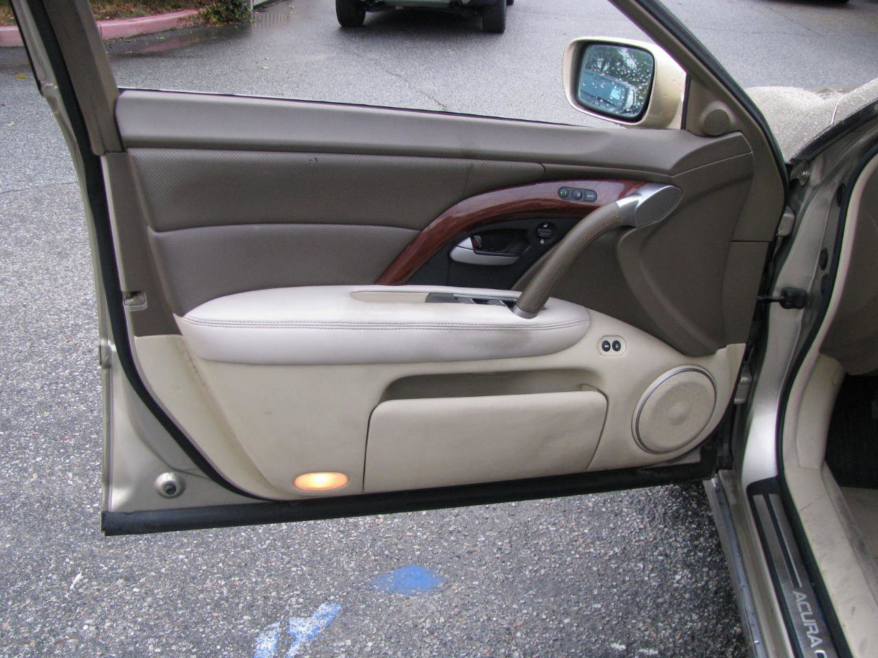 Used 2009 Acura RL w/ Technology Package AWD/4WD image 8