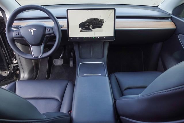 Used 2022 Tesla Model Y Long Range image 4