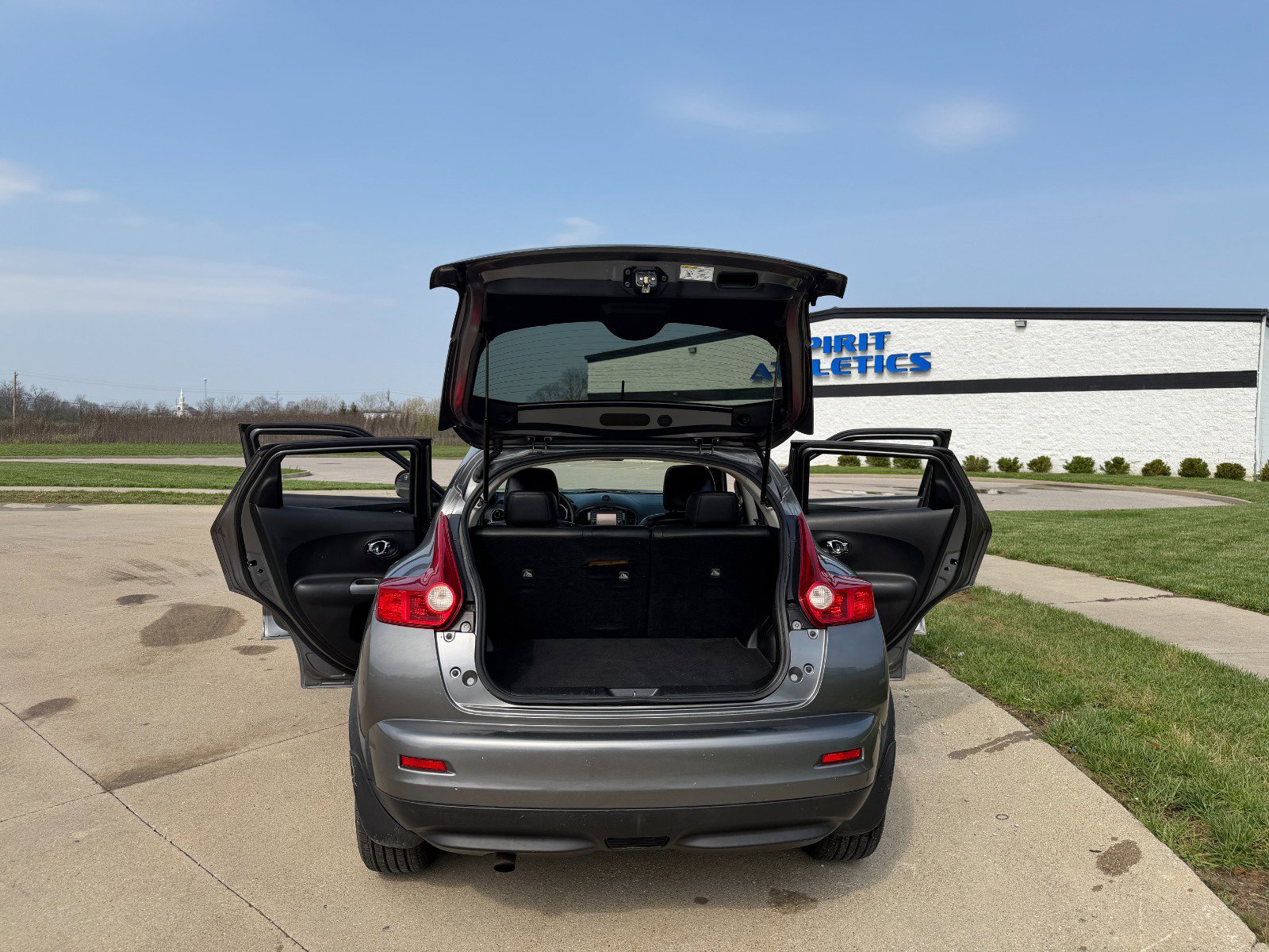 Used 2014 Nissan Juke SL image 9
