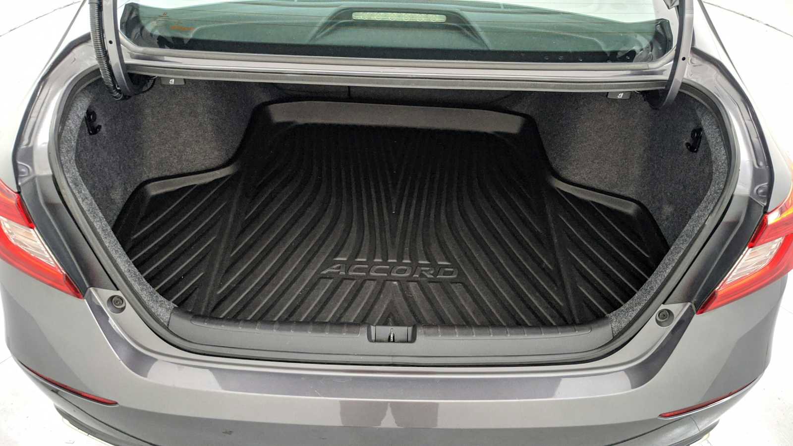 Used 2019 Honda Accord Sport image 27