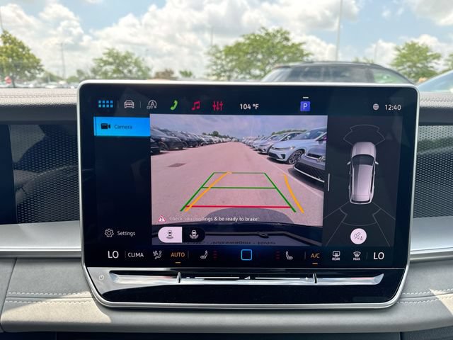 New 2026 Volkswagen Tiguan SE R-Line FWD image 14