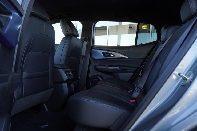 New 2025 Chevrolet Equinox EV LT image 25