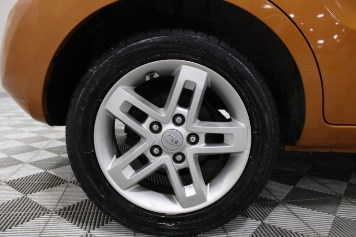Used 2011 Kia Soul + w/ Audio Pkg image 32