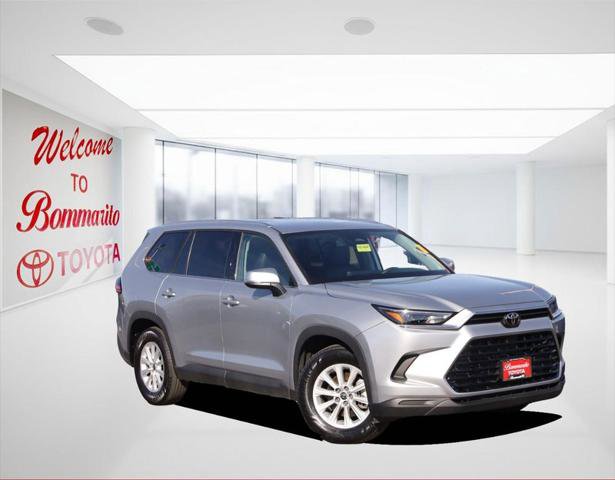 Certified 2025 Toyota Grand Highlander AWD image 2