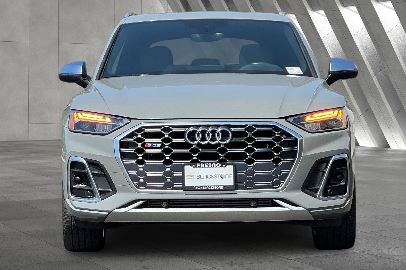 Used 2022 Audi SQ5 Premium w/ Convenience Package image 9