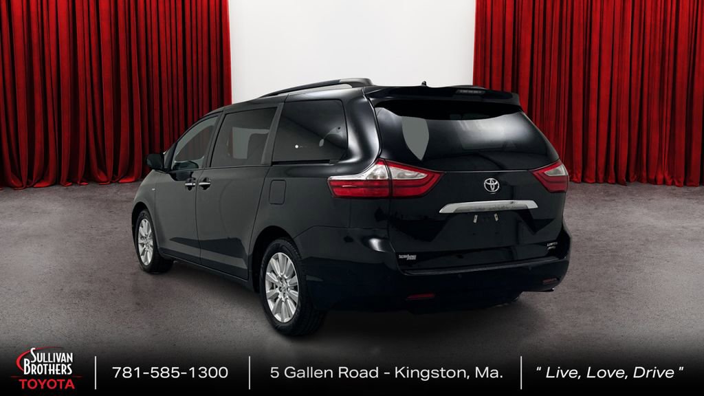 Used 2017 Toyota Sienna Limited image 7