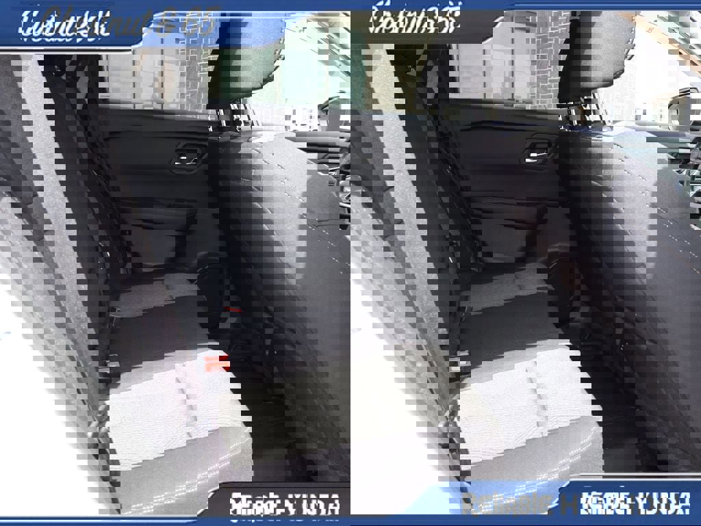 Used 2024 Nissan Rogue SV AWD/4WD image 13