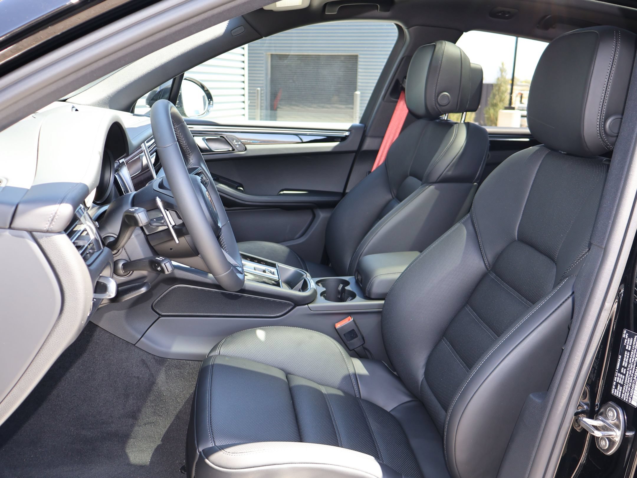 New 2026 Porsche Macan S AWD/4WD image 5